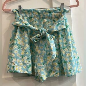 NWT BCBGeneration Retro Daisy Print Flowy High Waist Shorts - Size XS